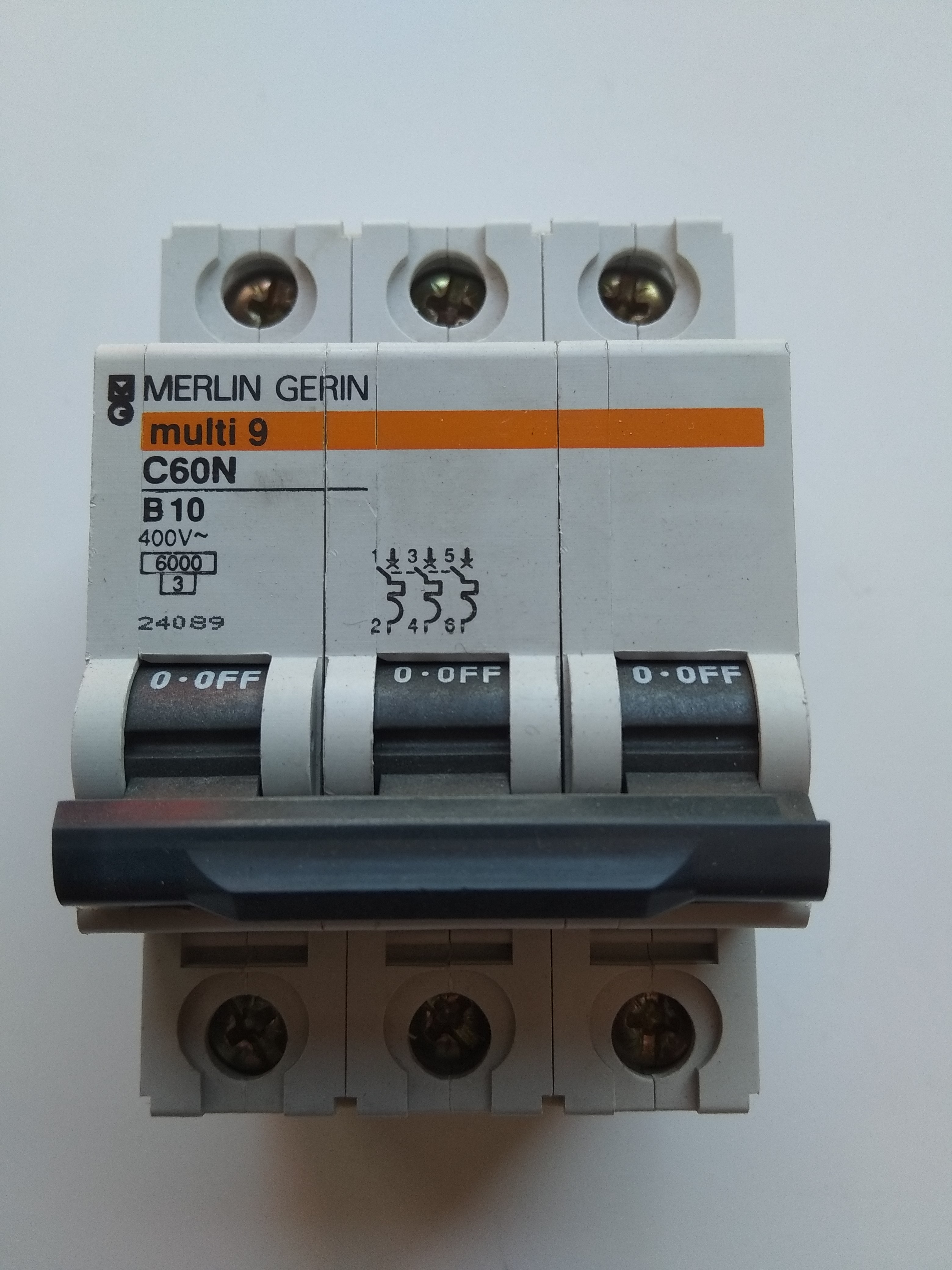 MERLIN GERIN C60N 3P 10A B kismegszakító
